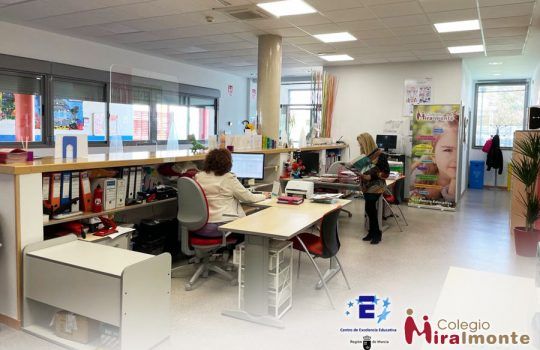 Secretaría y administración - Colegio Miralmonte Cartagena