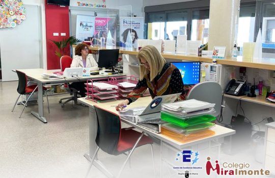 Secretaría y administración - Colegio Miralmonte Cartagena