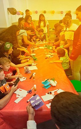 Manualidad de halloween familias