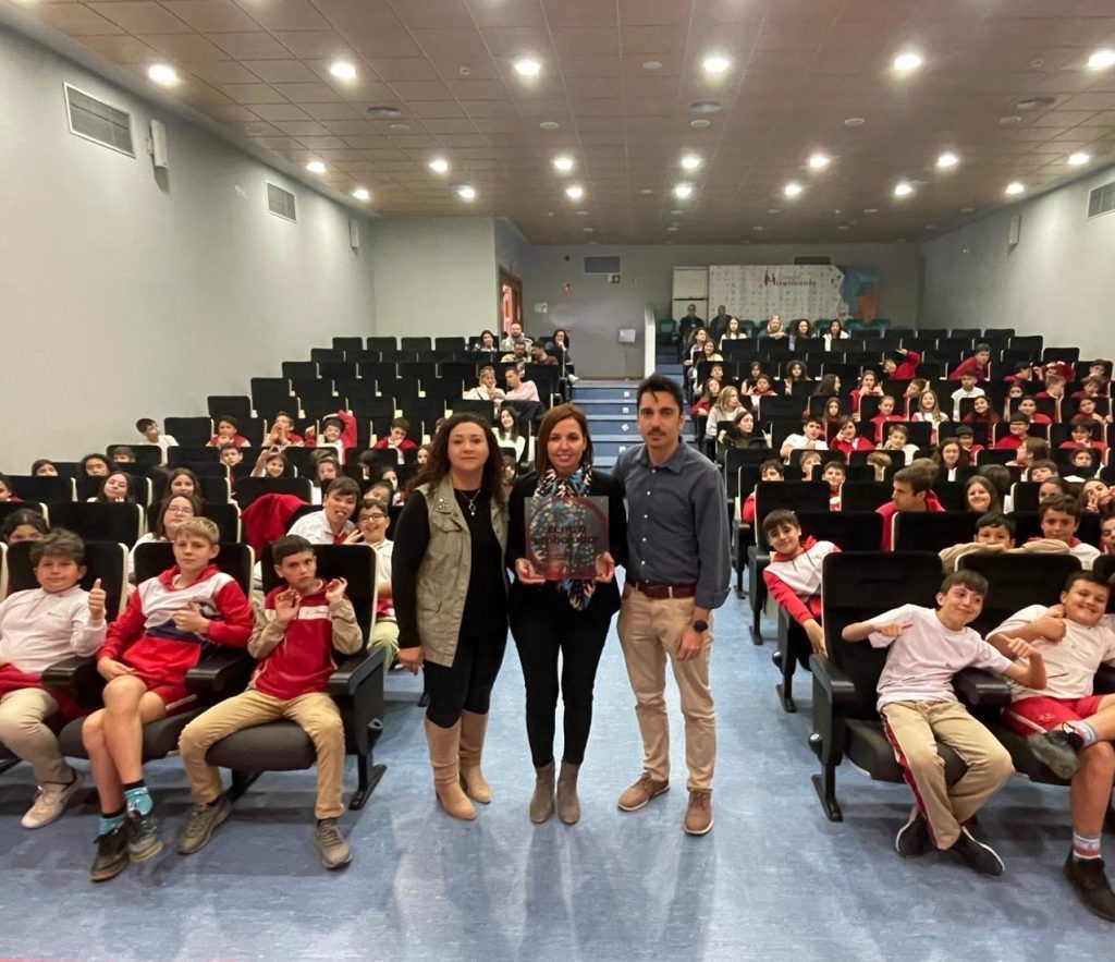 Colegio Miralmonte nombrado embajador Save the Children